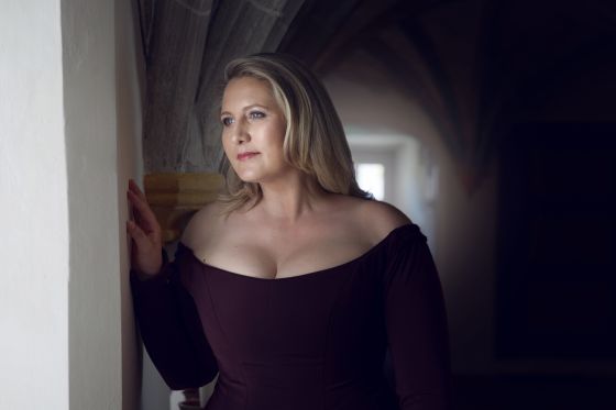 Okka von der Damerau singer mezzo-soprano