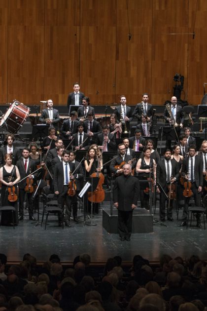 West-Eastern Divan Orchestra 1 · Barenboim Salzburger Festspiele 2019 Daniel Barenboim, West-Eastern Divan Orchestra