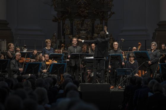 Maxime Pascal Dirigent Nora Thiele arabische Perkussion Neue Vocalsolisten SWR Symphonieorchester