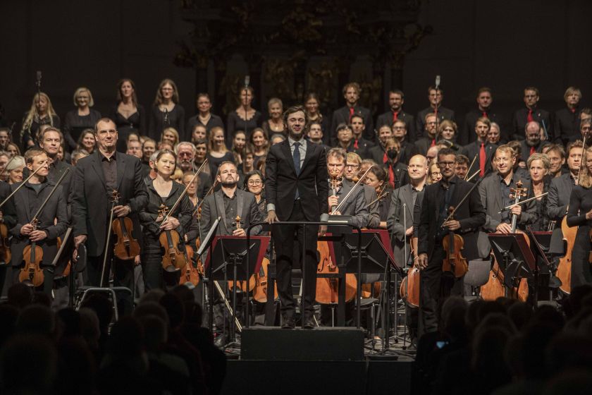 Maxime Pascal Conductor Bachchor Salzburg SWR Symphonieorchester